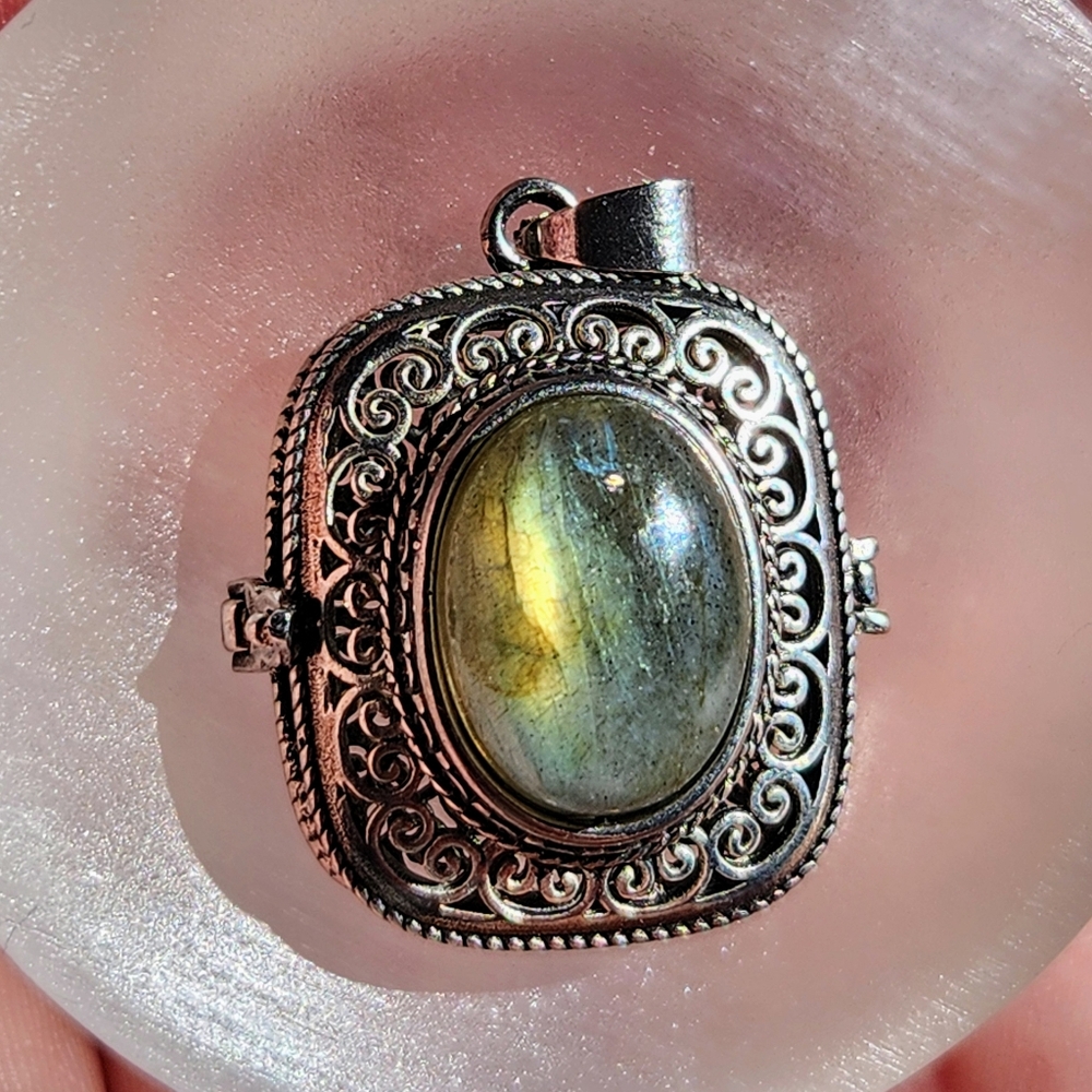 Labradorite Cage Pendant, Vintage Victorian Style